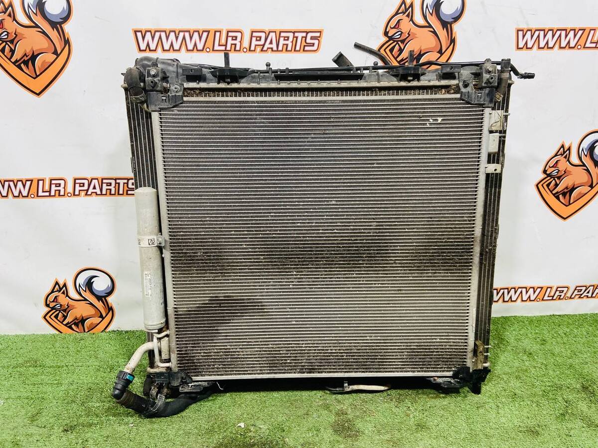 LR062425 Radiator Cassette 3.0 D Land Rover Discovery 5 L462 (2017-) Used